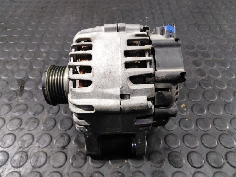 Recambio de alternador para citroën c4 cactus feel referencia OEM IAM 9818677980  P3-B6-25-3