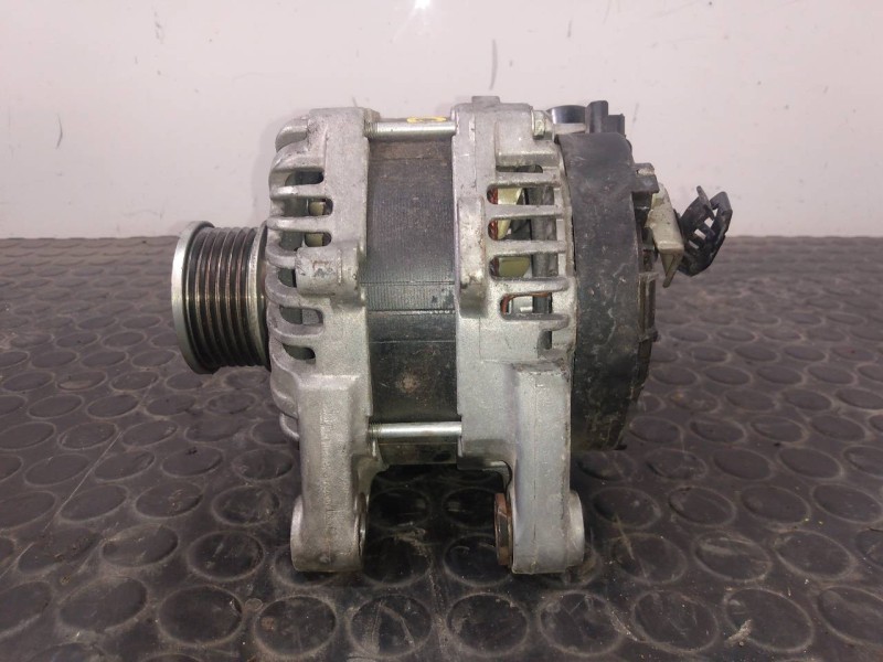 Recambio de alternador para peugeot 5008 active referencia OEM IAM 9824742980  P3-B5-2-3