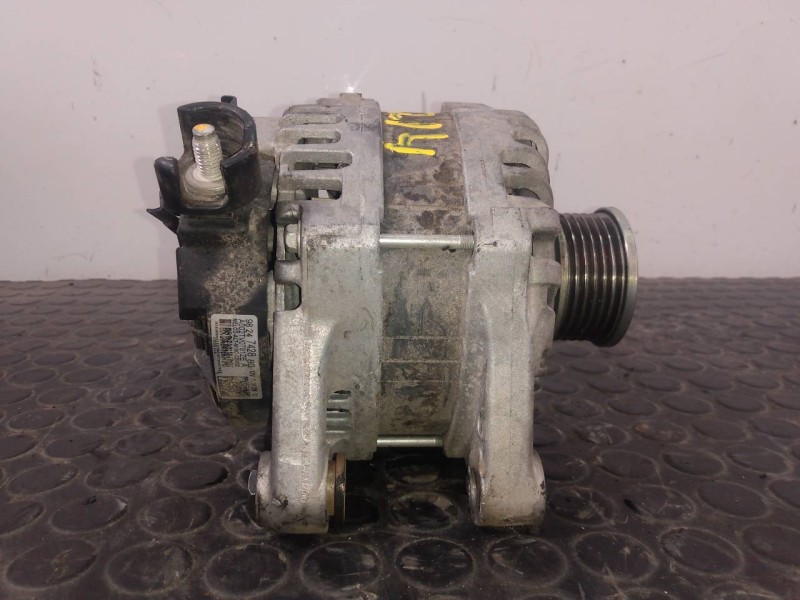 Recambio de alternador para peugeot 5008 active referencia OEM IAM 9824742980  P3-B5-2-3