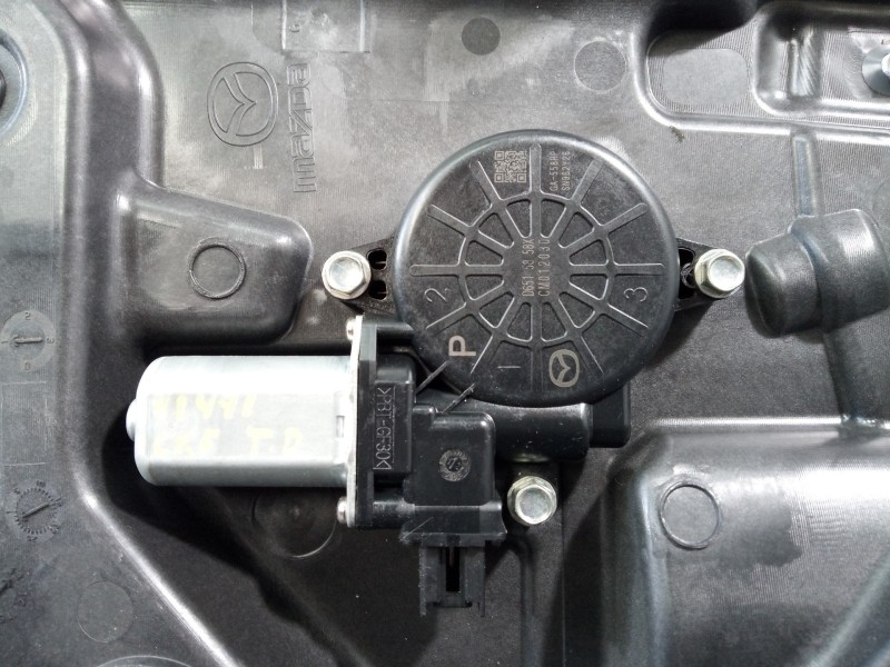 Recambio de elevalunas trasero derecho para mazda cx-5 style 2wd referencia OEM IAM D6515858X KD537297X P2-B4-28