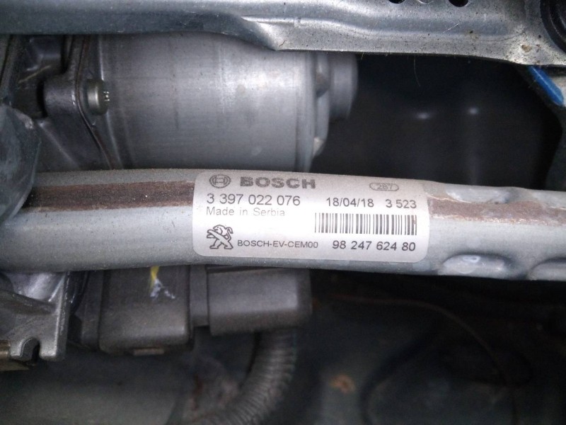 Recambio de motor limpia delantero para peugeot 5008 active referencia OEM IAM 9624762480  