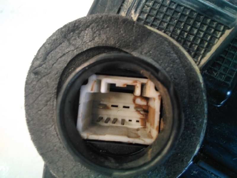 Recambio de cerradura puerta delantera derecha para toyota auris referencia OEM IAM A046693  E2-B4-30-2