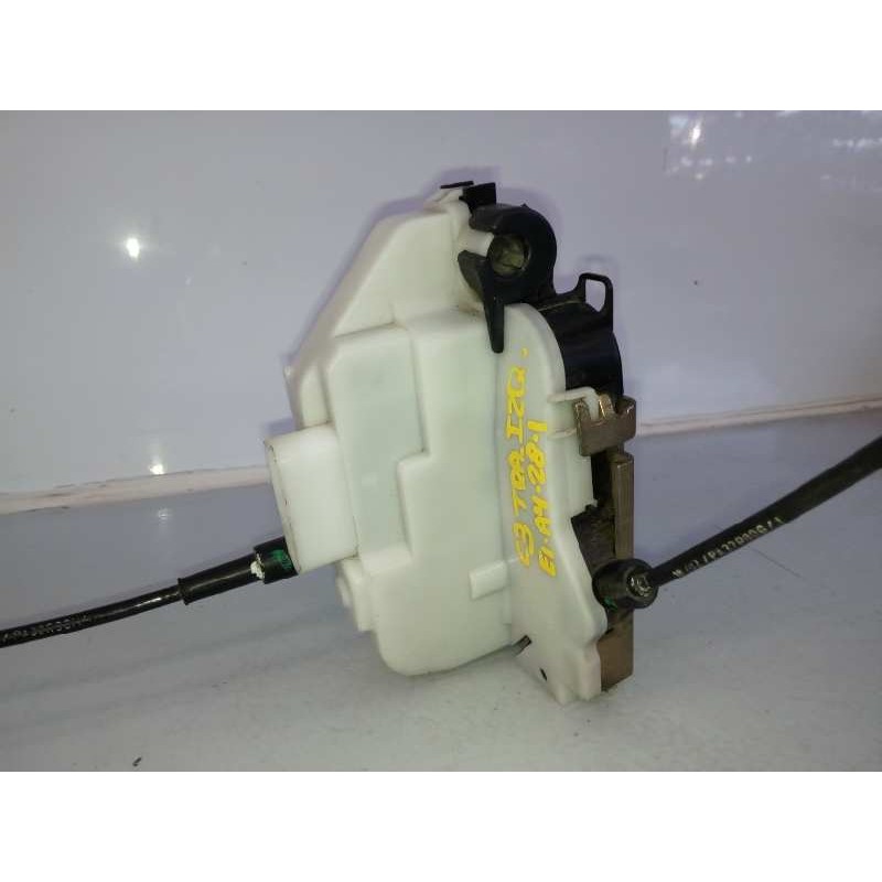 Recambio de cerradura puerta trasera izquierda para citroën c3 referencia OEM IAM   E1-A4-28-1