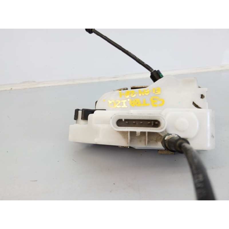 Recambio de cerradura puerta trasera izquierda para citroën c3 referencia OEM IAM   E1-A4-28-1