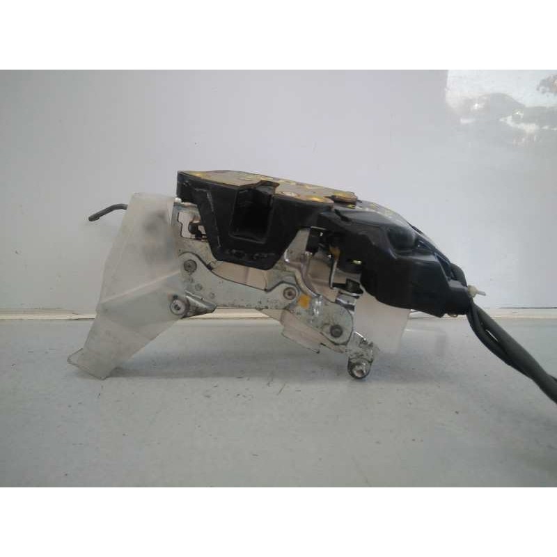 Recambio de cerradura puerta delantera derecha para toyota rav 4 funcruiser (a1) referencia OEM IAM   E2-B4-30-2