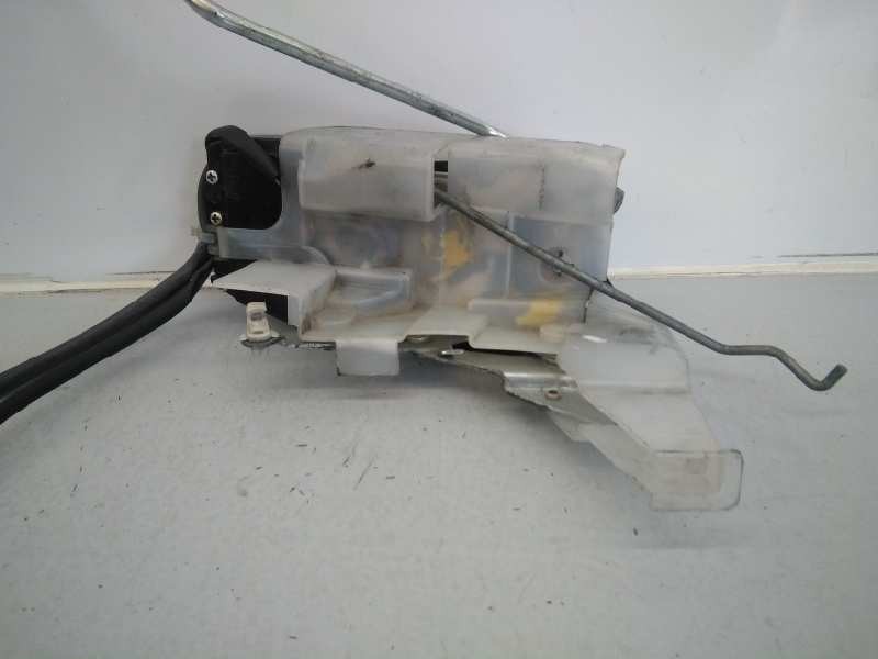 Recambio de cerradura puerta delantera derecha para toyota rav 4 funcruiser (a1) referencia OEM IAM   E2-B4-30-2