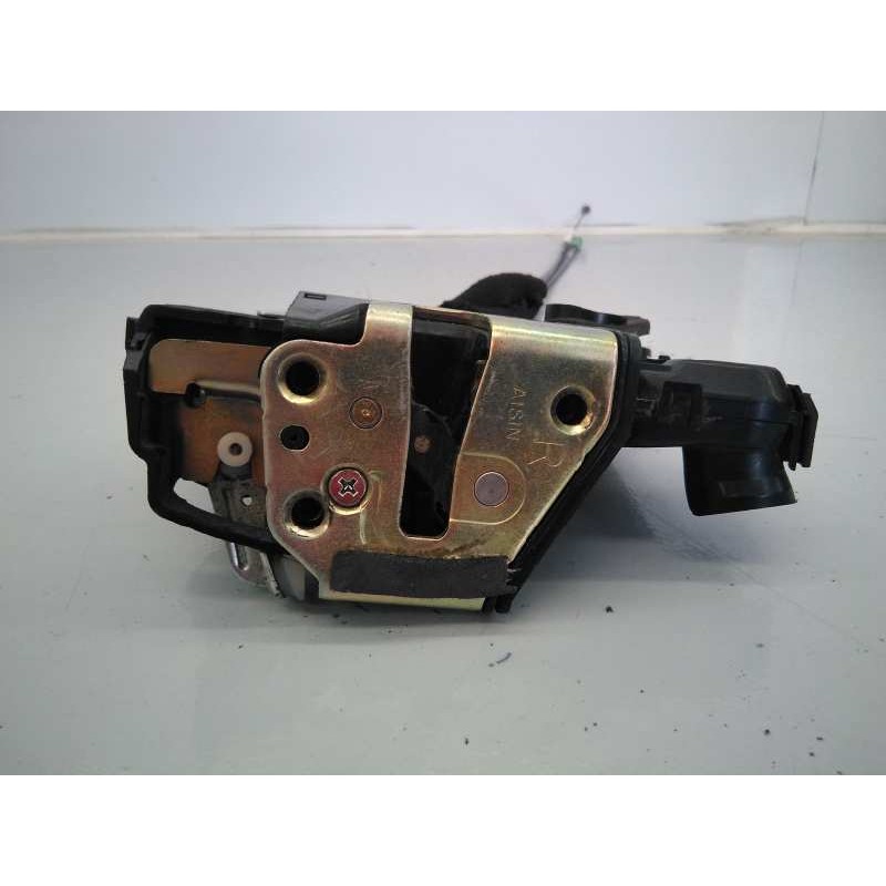Recambio de cerradura puerta delantera derecha para toyota auris referencia OEM IAM   E2-B4-30-2