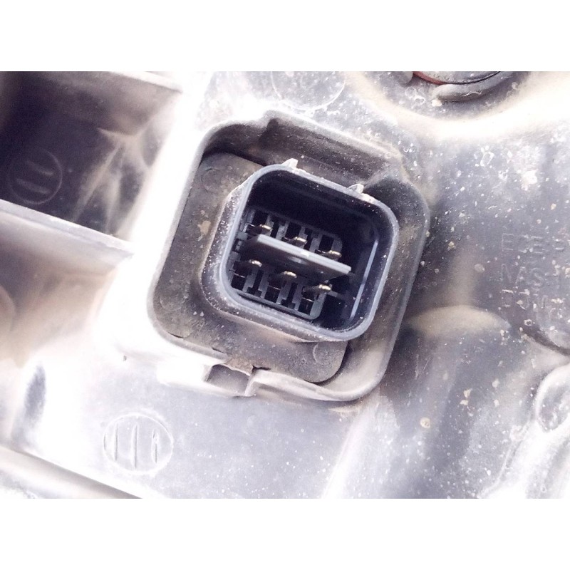 Recambio de faro derecho para hyundai tucson (jm) 2.0 crdi comfort referencia OEM IAM 921022EXXX  E2-B5-48-1