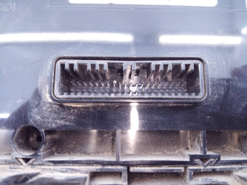 Recambio de mando climatizador para hyundai tucson essence bluedrive 2wd referencia OEM IAM 97250D7210  E3-A3-24-2