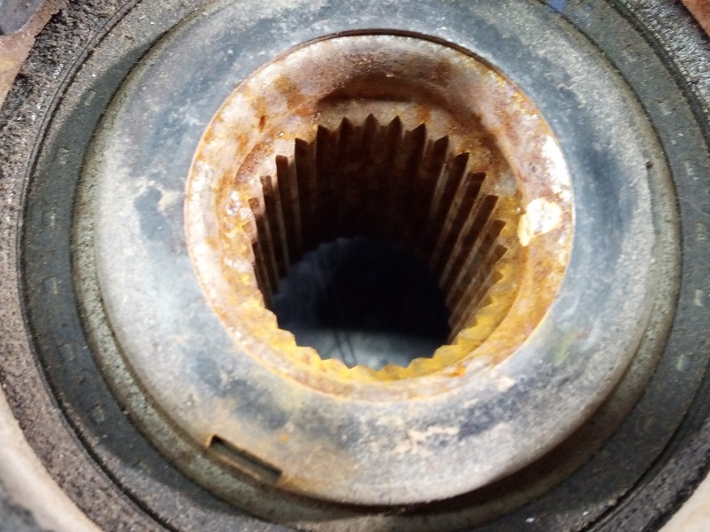 Recambio de mangueta delantera izquierda para hyundai tucson essence bluedrive 2wd referencia OEM IAM 2WDLHD7000  