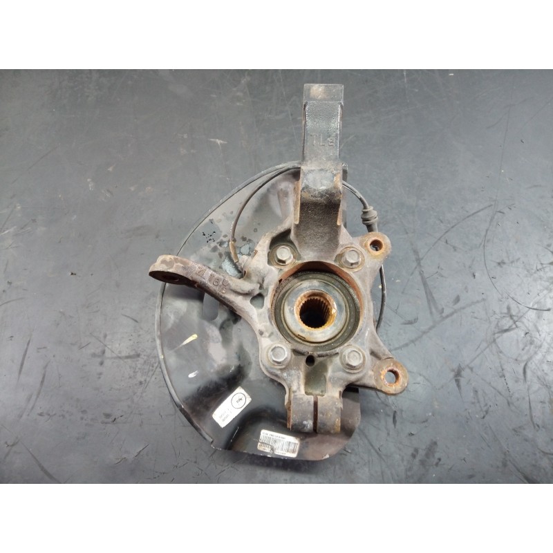 Recambio de mangueta delantera izquierda para hyundai tucson essence bluedrive 2wd referencia OEM IAM 2WDLHD7000  