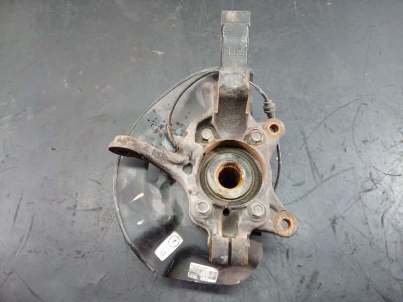 Recambio de mangueta delantera izquierda para hyundai tucson essence bluedrive 2wd referencia OEM IAM 2WDLHD7000  