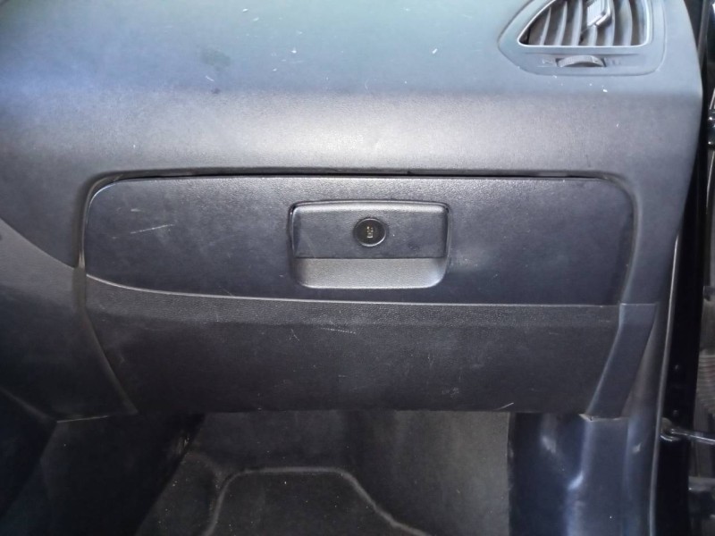 Recambio de guantera para hyundai ix35 style awd referencia OEM IAM   