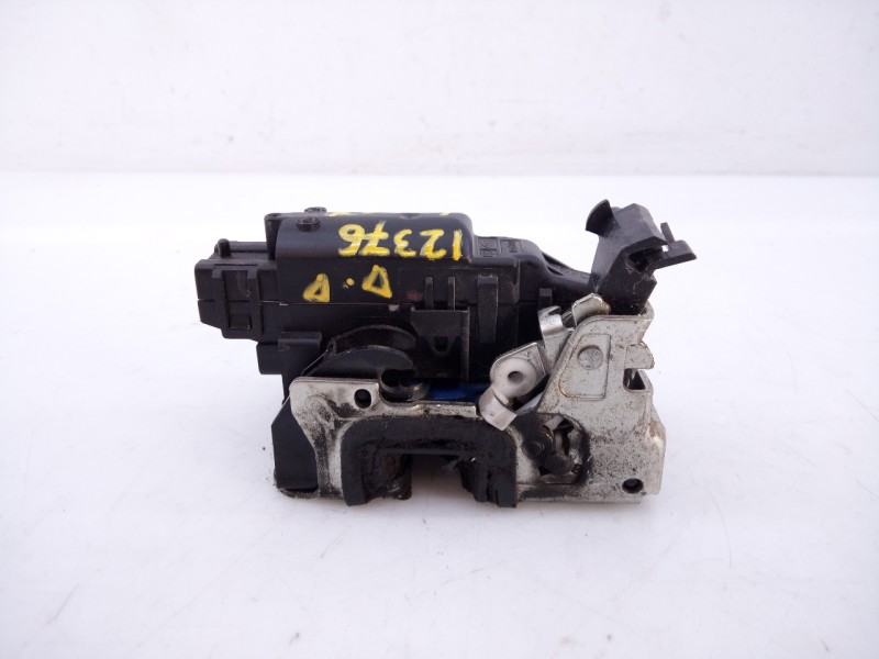 Recambio de cerradura puerta delantera derecha para dacia lodgy stepway referencia OEM IAM   E1-A1-36-1