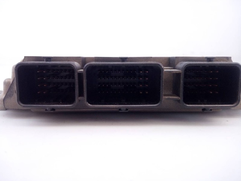 Recambio de centralita motor uce para citroën c4 berlina collection referencia OEM IAM 9664843780 9644692380 E3-B2-31-3