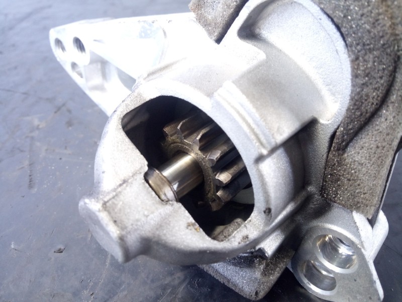 Recambio de motor arranque para dacia sandero iii referencia OEM IAM 233006442R  P3-B7-29-2