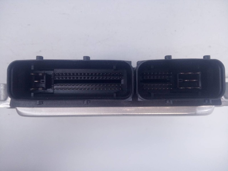 Recambio de centralita motor uce para volkswagen passat berlina (3b3) advance referencia OEM IAM 038906019KE 0281011201 E2-A1-14