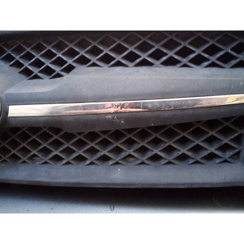 Recambio de rejilla delantera para hyundai tucson (jm) 2.0 crdi comfort referencia OEM IAM   