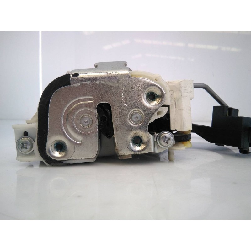 Recambio de cerradura puerta trasera derecha para mitsubishi outlander (cw0) kaiteki 4wd referencia OEM IAM   E2-B4-8-2