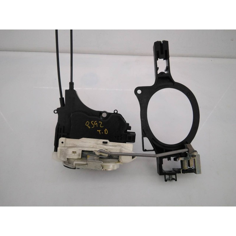 Recambio de cerradura puerta trasera derecha para mitsubishi outlander (cw0) kaiteki 4wd referencia OEM IAM   E2-B4-8-2