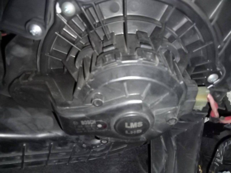 Recambio de ventilador calefaccion para hyundai ix35 style awd referencia OEM IAM F00S3B2441  