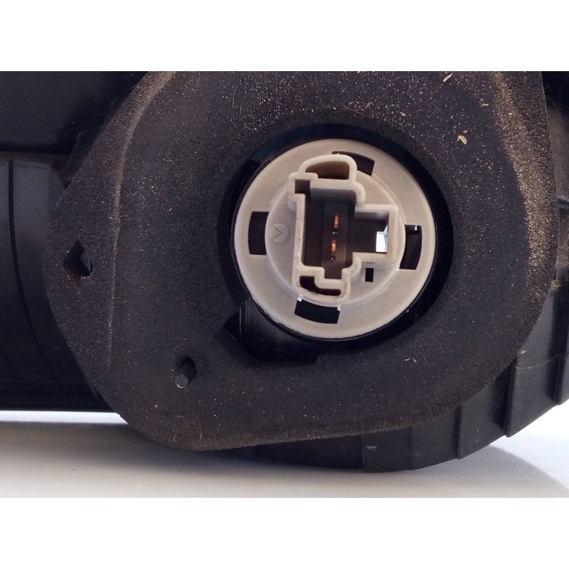 Recambio de piloto trasero derecho porton para mitsubishi outlander (cw0) kaiteki 4wd referencia OEM IAM 1146356R  E2-B4-40-2