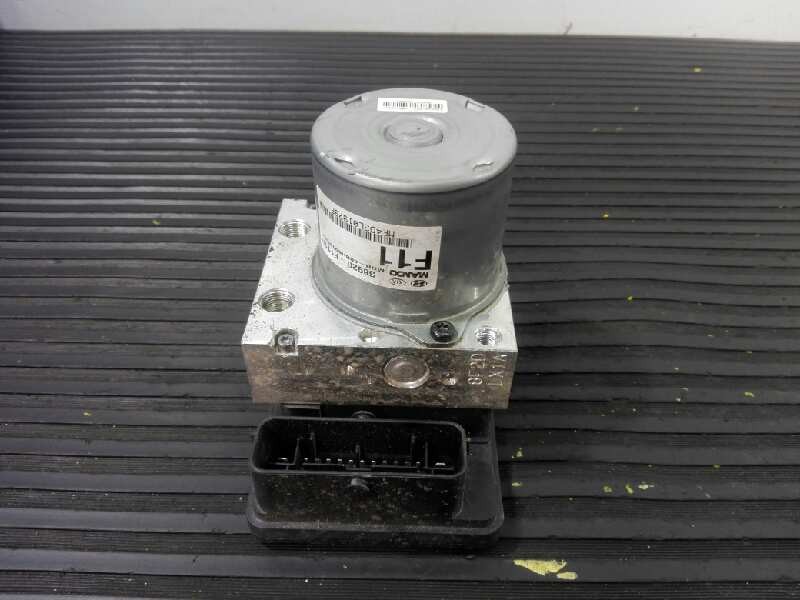 Recambio de abs para kia sportage line 2wd referencia OEM IAM 58920F1110 MF4D3L01979F P3-A8-28-3