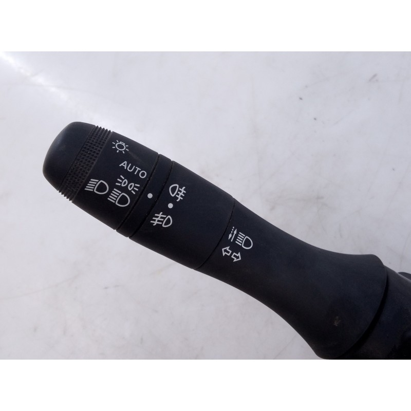 Recambio de mando intermitentes para dacia sandero iii referencia OEM IAM 255670975R  E2-A1-40-7