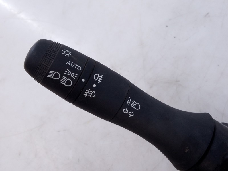 Recambio de mando intermitentes para dacia sandero iii referencia OEM IAM 255670975R  E2-A1-40-7