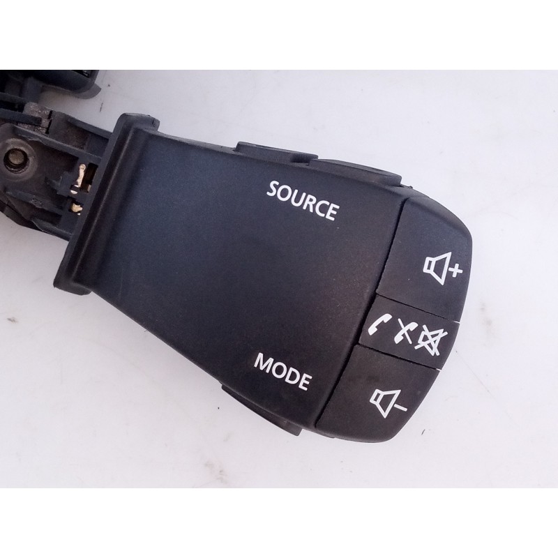 Recambio de mando intermitentes para dacia sandero iii referencia OEM IAM 255670975R  E2-A1-40-7