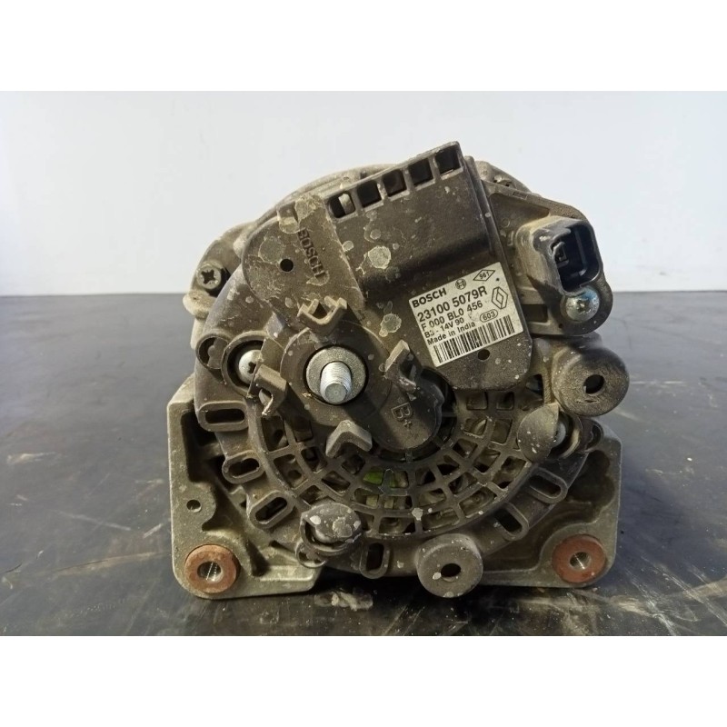 Recambio de alternador para dacia sandero stepway referencia OEM IAM 231005079R  P3-B4-17-5