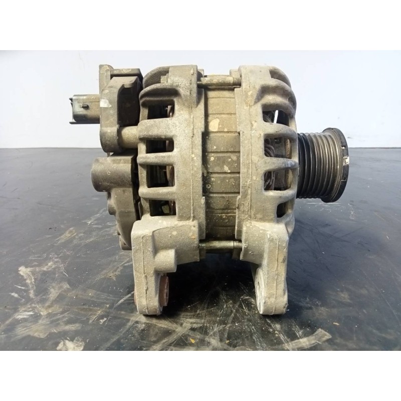 Recambio de alternador para dacia sandero stepway referencia OEM IAM 231005079R  P3-B4-17-5