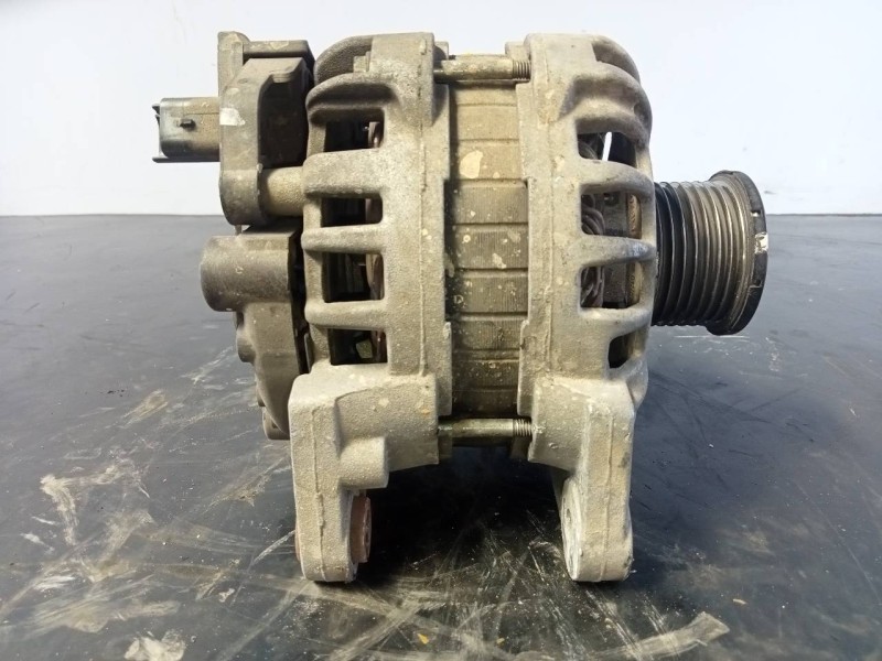 Recambio de alternador para dacia sandero stepway referencia OEM IAM 231005079R  P3-B4-17-5