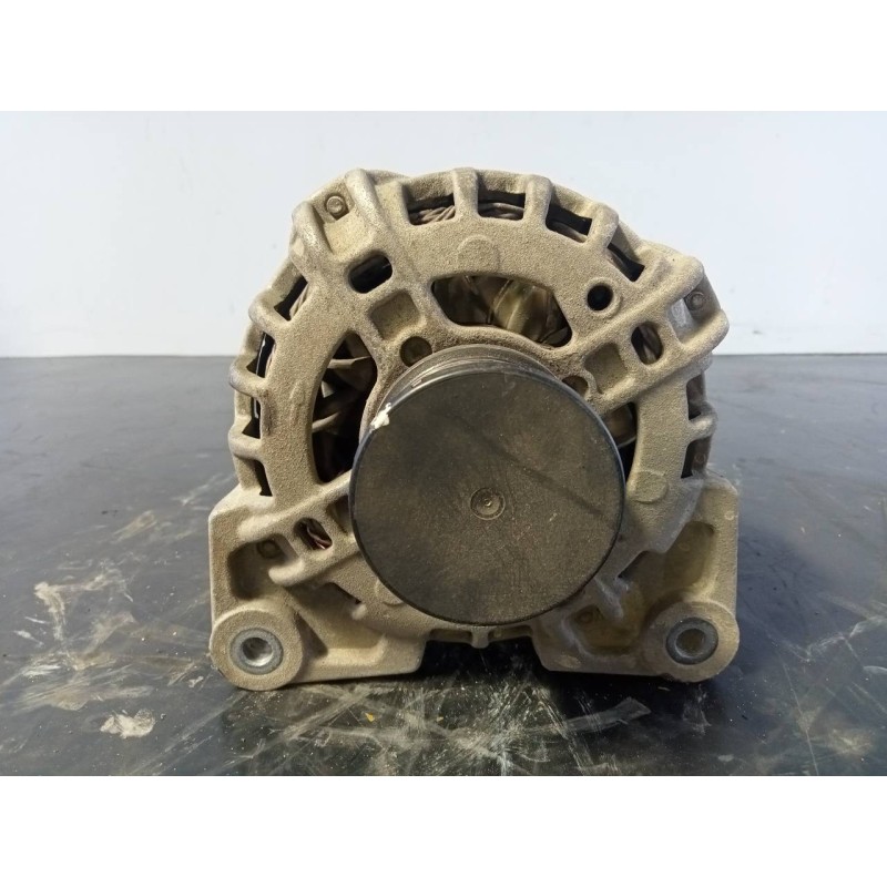 Recambio de alternador para dacia sandero stepway referencia OEM IAM 231005079R  P3-B4-17-5