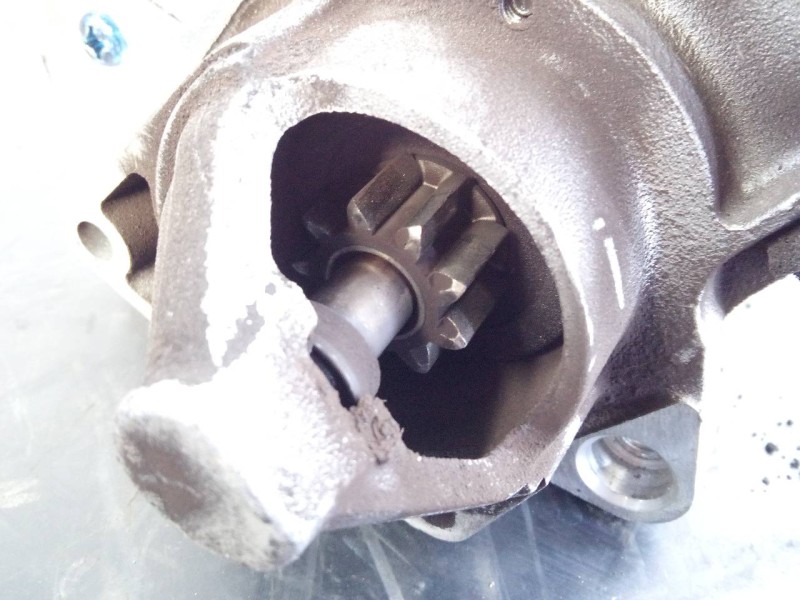 Recambio de motor arranque para dacia sandero stepway referencia OEM IAM 233000779R  P3-B8-12-2