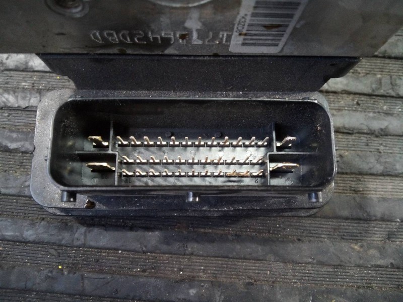 Recambio de abs para opel insignia berlina cosmo referencia OEM IAM 13313805 5326C020769581 P3-A8-5-3