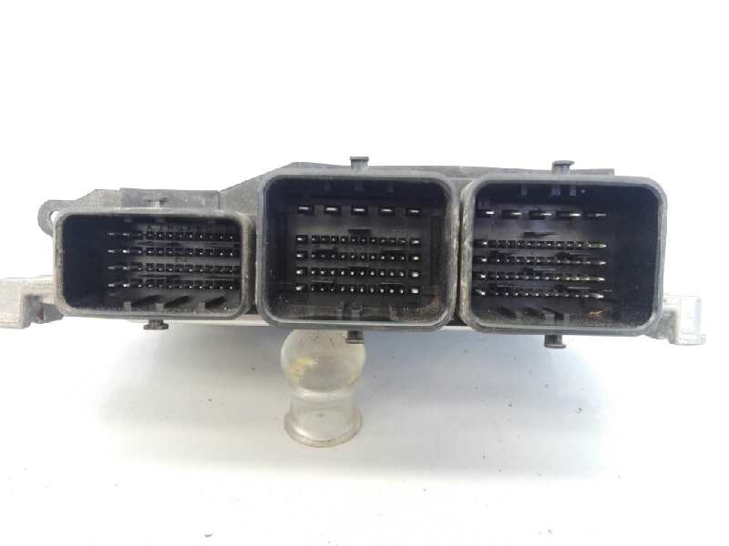 Recambio de centralita motor uce para citroën jumpy hdi 90 27 l1h1 furgón referencia OEM IAM 9807885980 0281030546 E3-B2-31-2