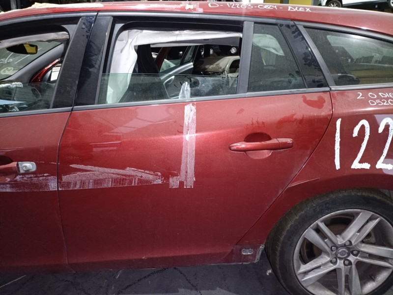 Recambio de puerta trasera izquierda para volvo v60 kombi kinetic referencia OEM IAM   
