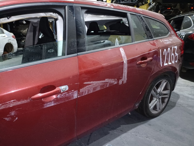 Recambio de puerta trasera izquierda para volvo v60 kombi kinetic referencia OEM IAM   