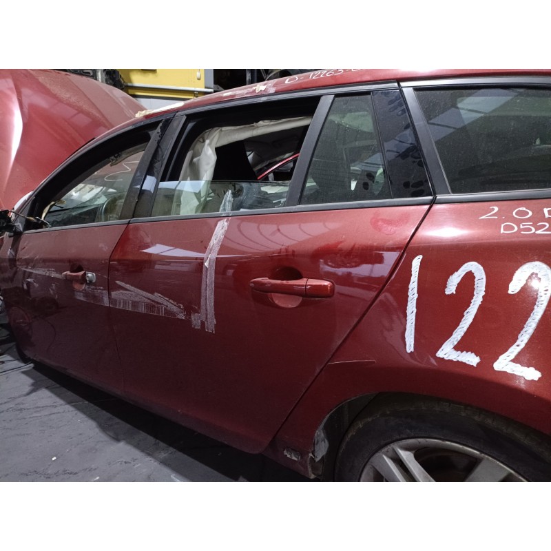 Recambio de puerta trasera izquierda para volvo v60 kombi kinetic referencia OEM IAM   