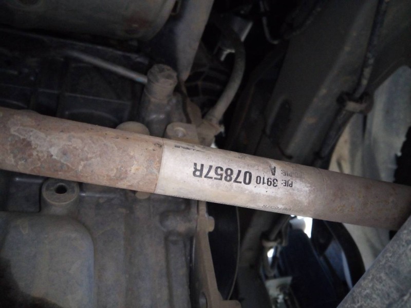 Recambio de transmision delantera derecha para dacia sandero stepway referencia OEM IAM 391007857R  