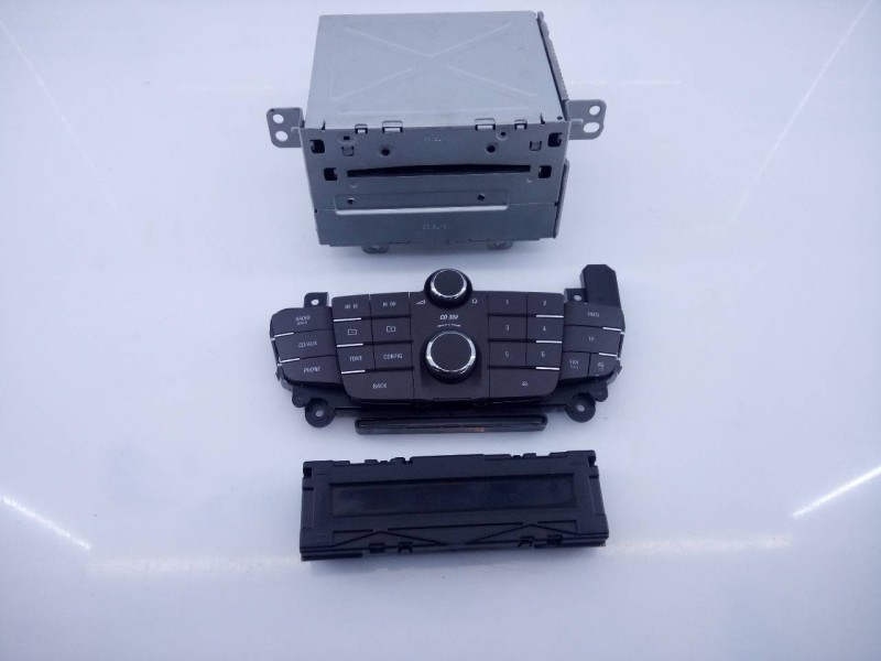 Recambio de sistema audio / radio cd para opel insignia berlina cosmo referencia OEM IAM 13277909 13317120 