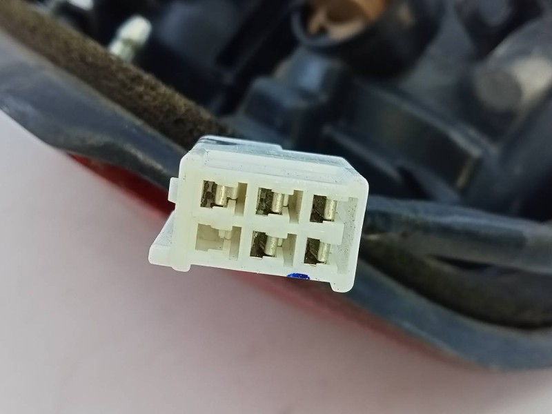 Recambio de piloto trasero derecho para toyota land cruiser (j10) td vx referencia OEM IAM   E2-B4-54-2