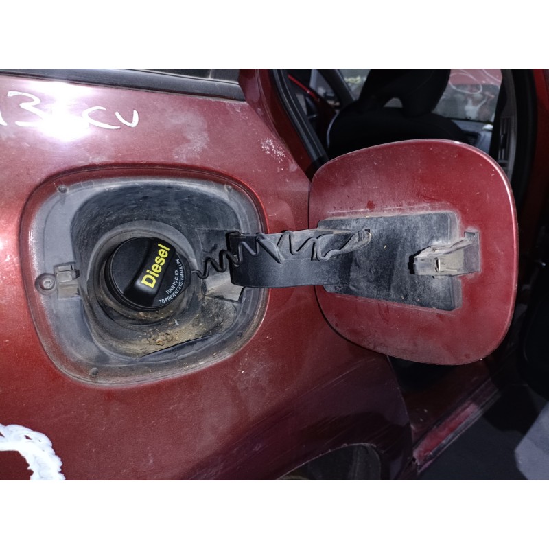 Recambio de tapa exterior combustible para volvo v60 kombi kinetic referencia OEM IAM   