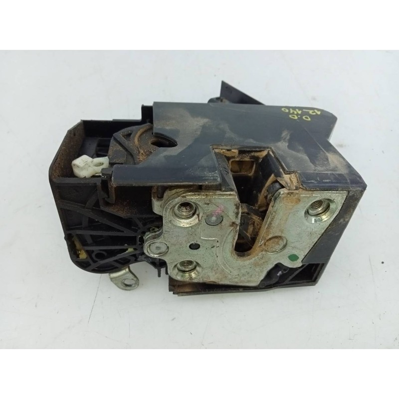 Recambio de cerradura puerta delantera derecha para dacia sandero stepway referencia OEM IAM   E1-A1-48-1