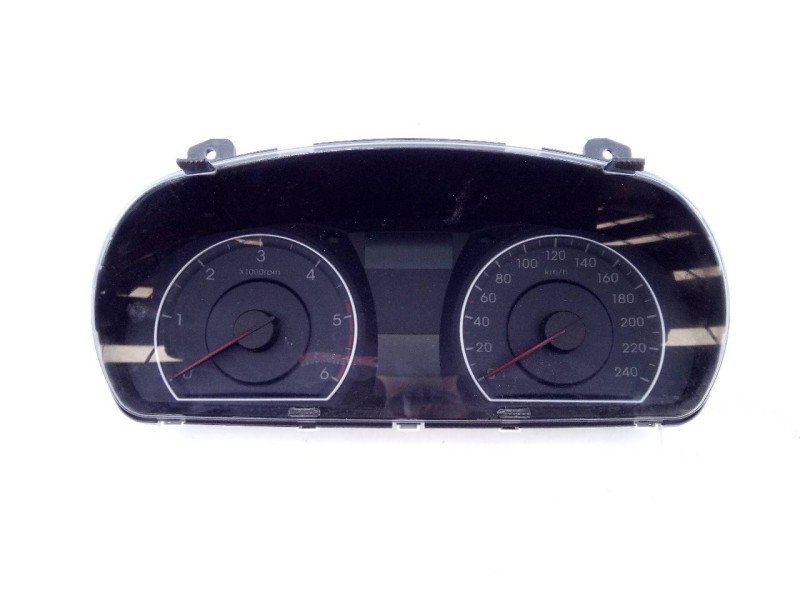Recambio de cuadro instrumentos para hyundai i30 cw cw go referencia OEM IAM 940232R275  E3-A3-39-2