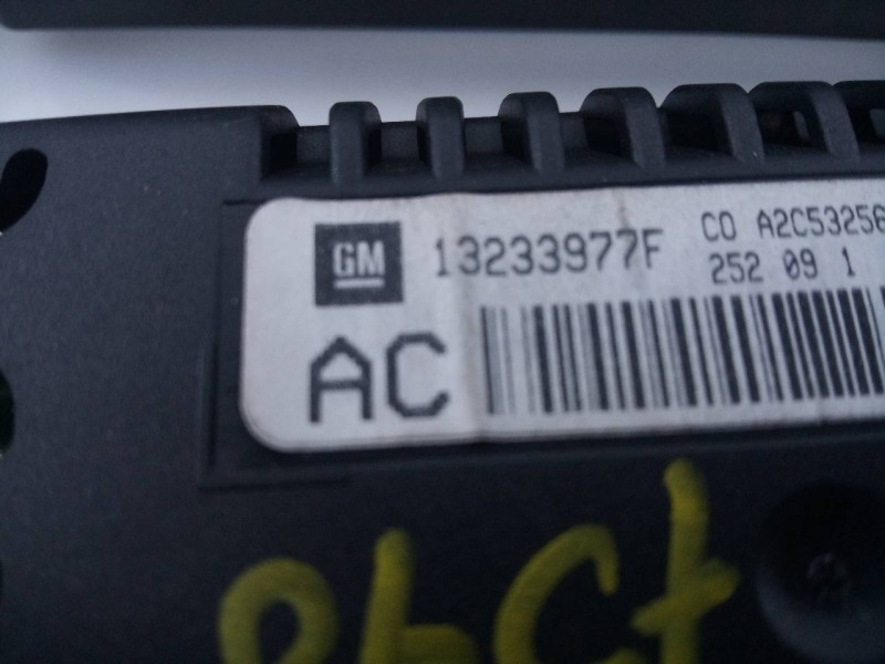 Recambio de sistema audio / radio cd para opel insignia berlina cosmo referencia OEM IAM 13277909 13317120 