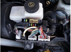 CAJA RELES / FUSIBLES 