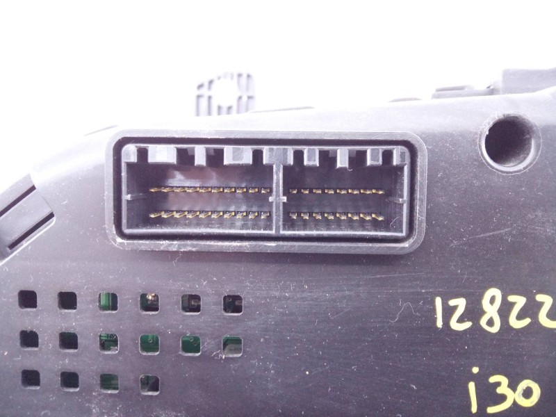 Recambio de cuadro instrumentos para hyundai i30 cw cw go referencia OEM IAM 940232R275  E3-A3-39-2