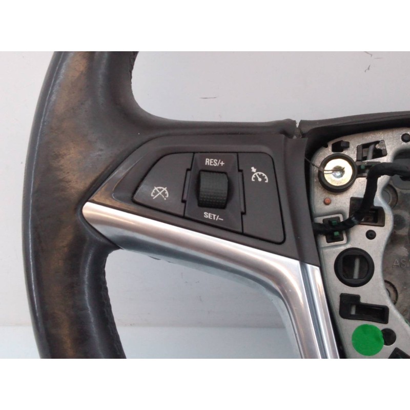 Recambio de volante para opel insignia berlina cosmo referencia OEM IAM 13316548 609928911C E2-B6-29-1